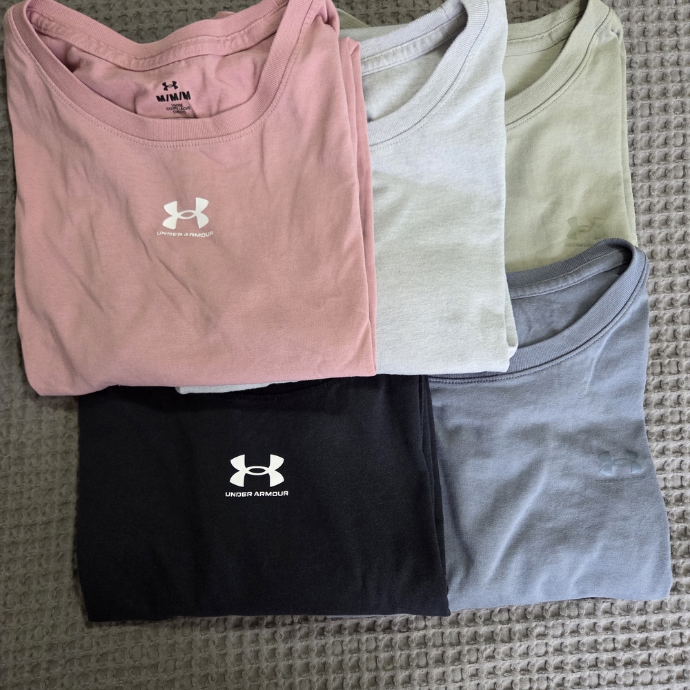 Under Armour T-Shirt Bundle - Pink, Green, Gray, Black, Blue